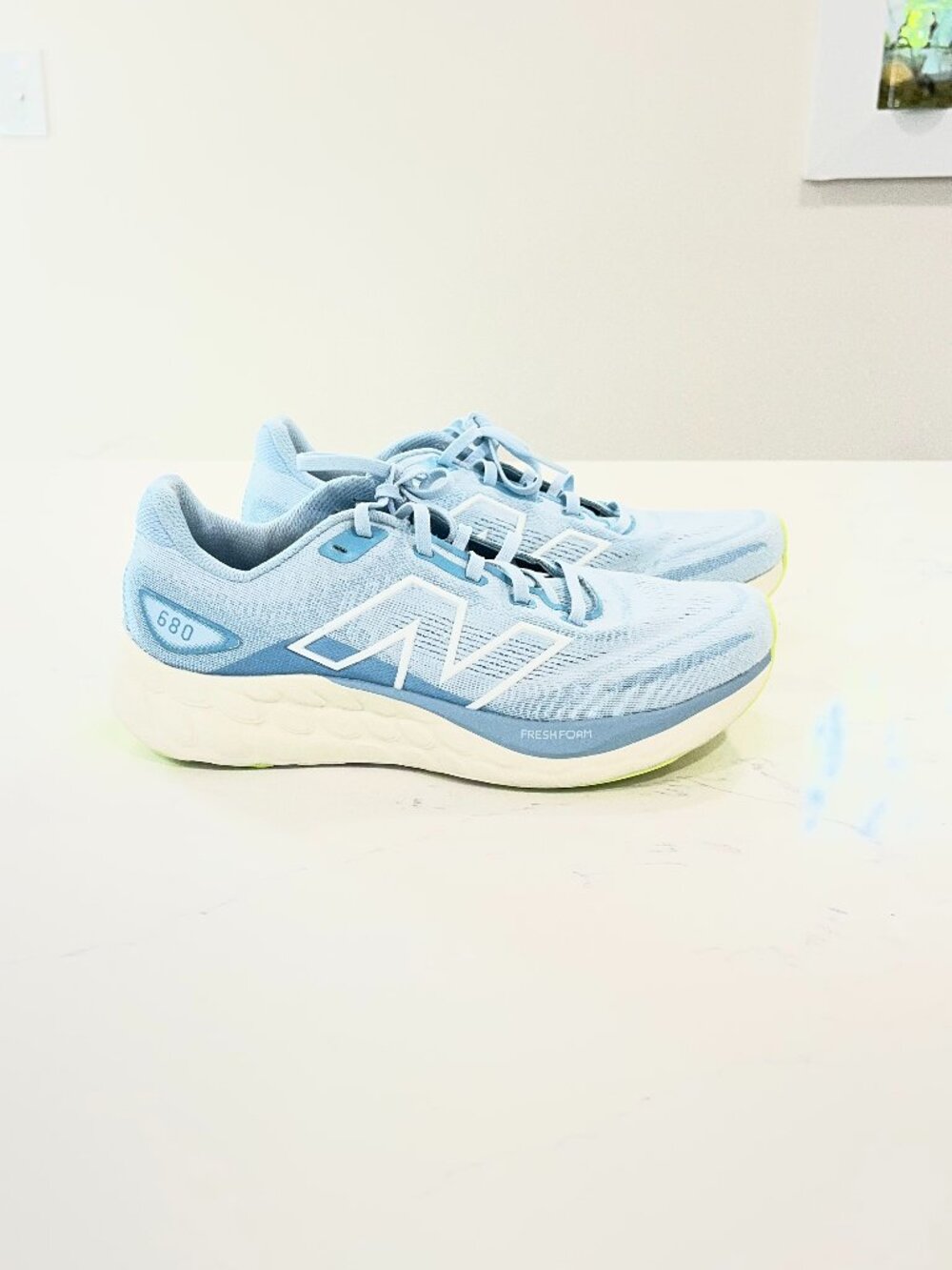 New Balance Women's Fresh Foam 680 V8 Running Shoes Size 9